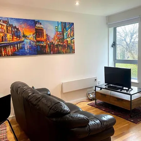 Apartment Entire In Picturesque Islands - Short Walk From Centre *