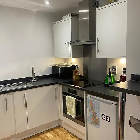 Apartment Entire In Picturesque Islands - Short Walk From Centre Leeds (West Yorkshire)