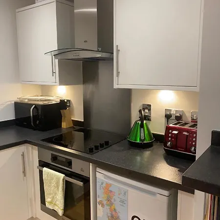 Entire In Picturesque Islands - Short Walk From Centre * Leeds (West Yorkshire)