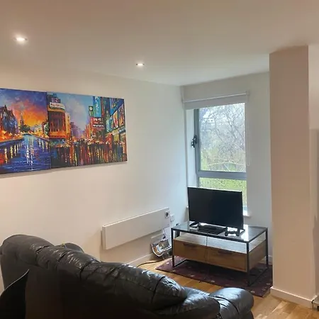 Entire In Picturesque Islands - Short Walk From Centre * Leeds (West Yorkshire)