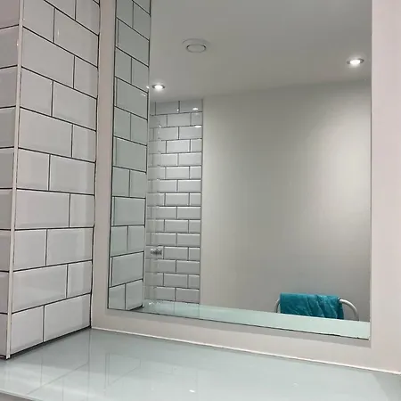 Entire In Picturesque Islands - Short Walk From Centre Apartment Leeds (West Yorkshire)